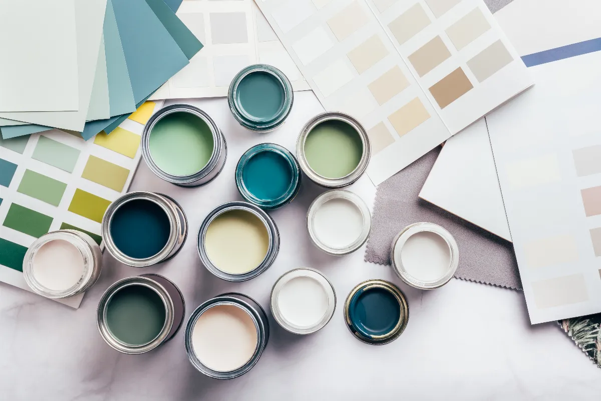 peinture-naturelle-vs-peinture-classique-quel-choix-pour-un-interieur-sain